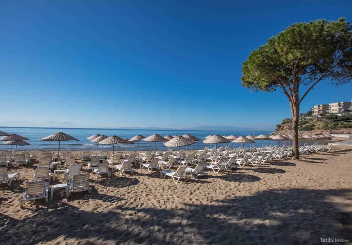 Aria Claros Beach & Spa Resort