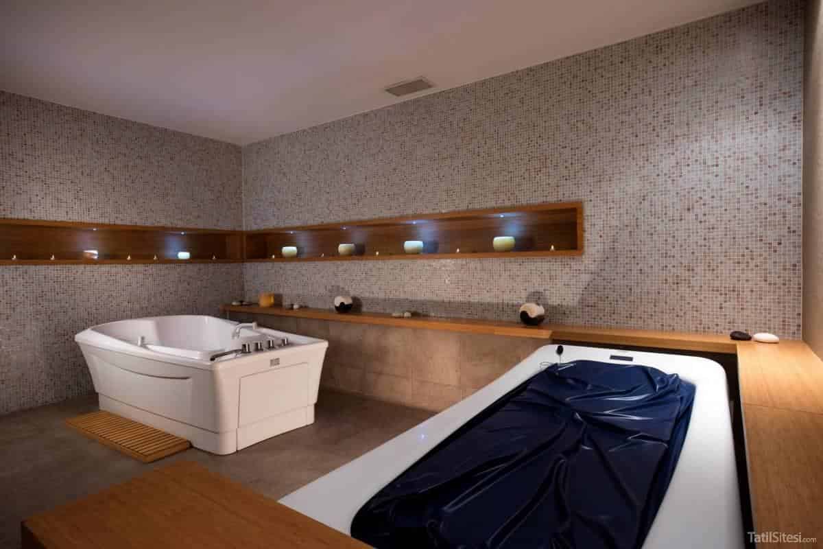 Aria Claros Beach & Spa Resort