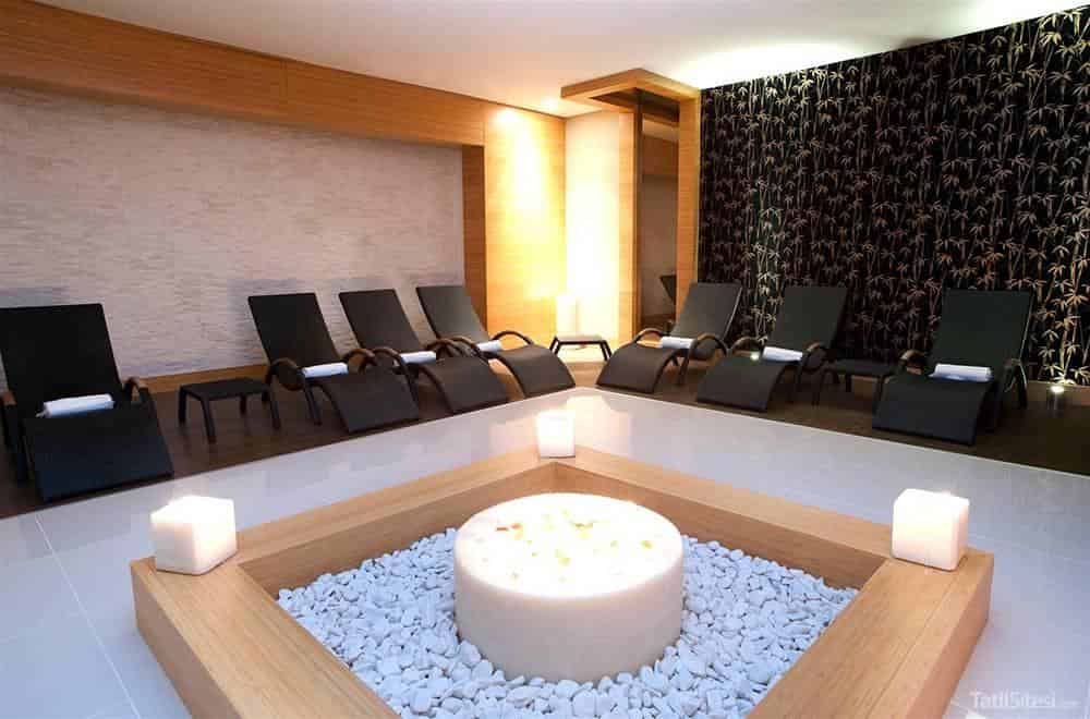 Aria Claros Beach & Spa Resort