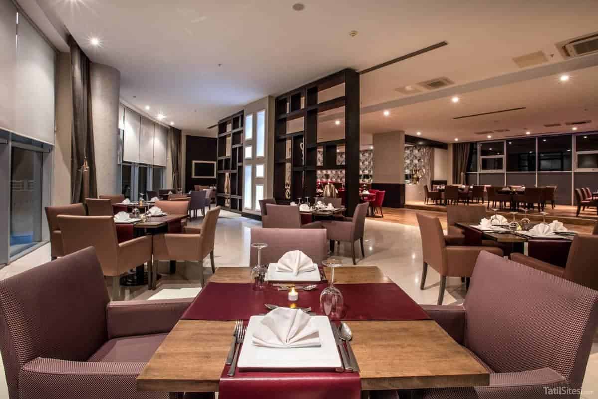 Aria Claros Beach & Spa Resort