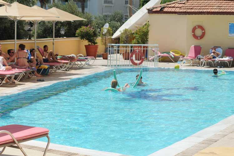 Armar Seaside Hotel