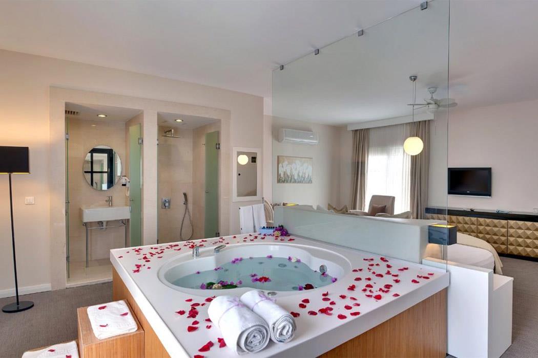 Armonia Holiday Village & Spa Hotel