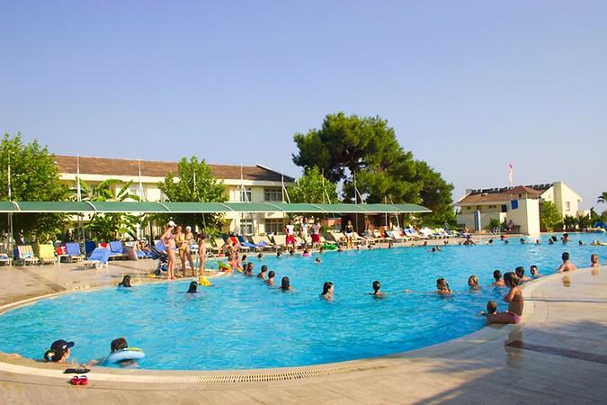 Aska Costa Holiday Club