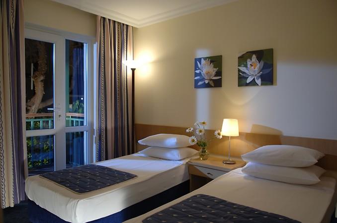 Aska Costa Holiday Club