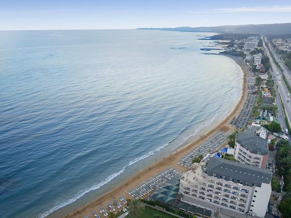 Aska Just İn Beach