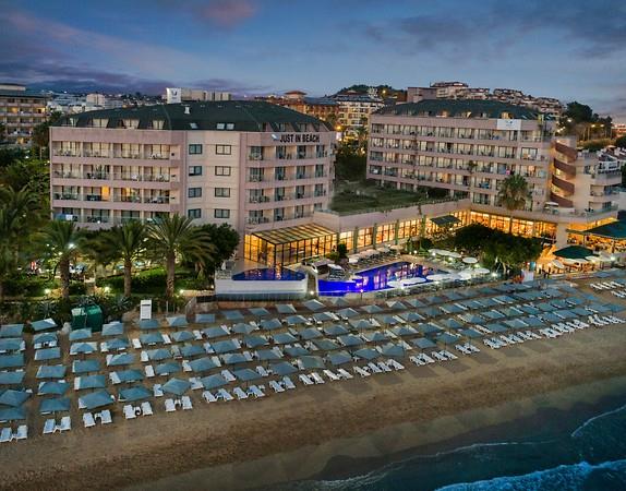 Aska Just İn Beach