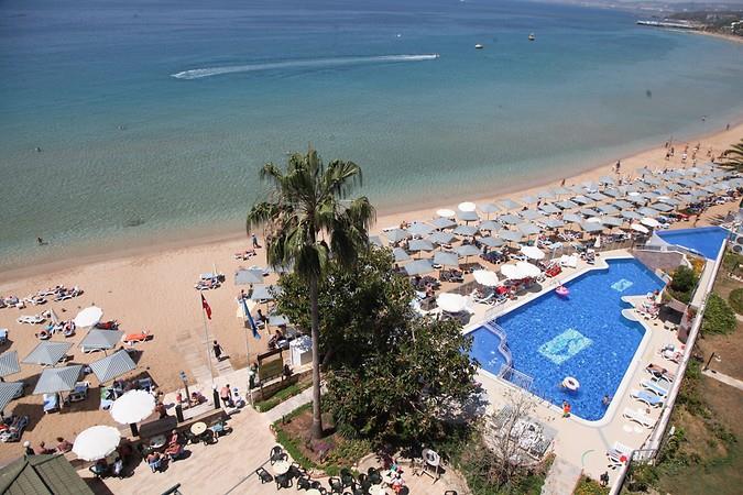 Aska Just İn Beach