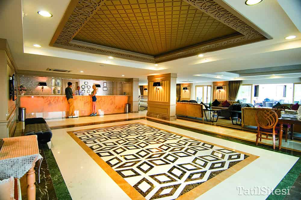 Aydınbey Famous Resort Hotel