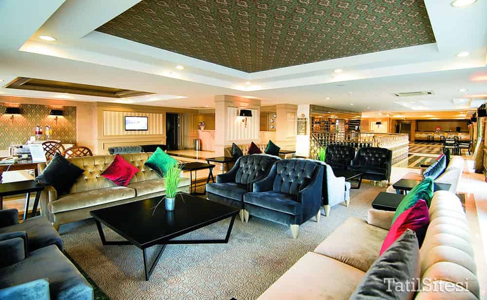 Aydınbey Famous Resort Hotel