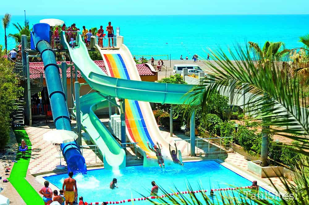 Aydınbey Famous Resort Hotel