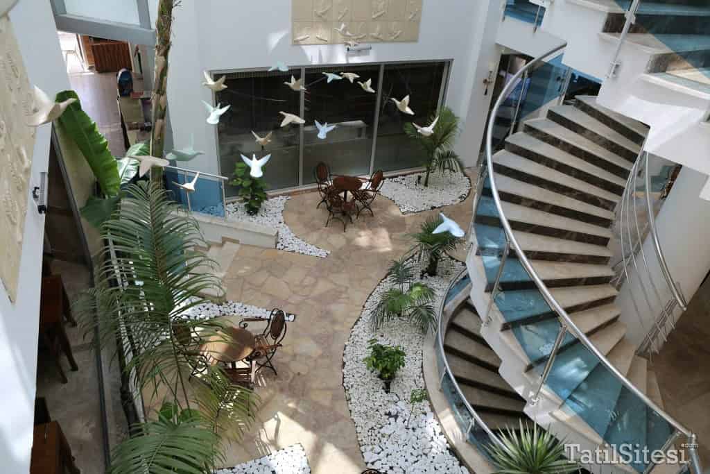 Blue Wave Suite Hotel