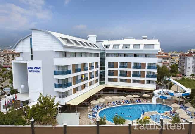 Blue Wave Suite Hotel