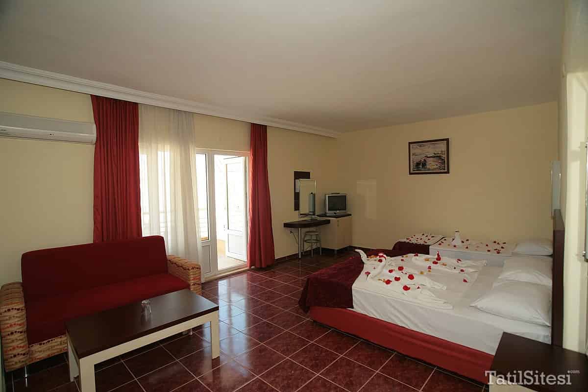 Blue Wave Suite Hotel