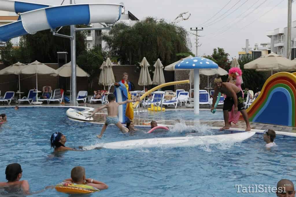 Blue Wave Suite Hotel