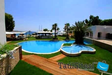 The Luvi Hotel 
