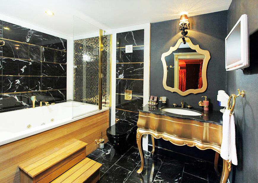 Camelot Boutique Hotel