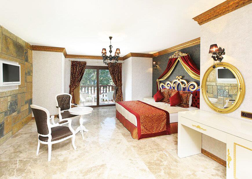 Camelot Boutique Hotel