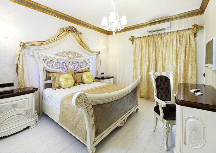 Camelot Boutique Hotel