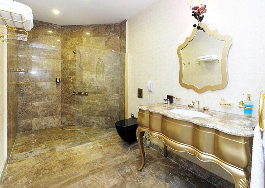Camelot Boutique Hotel