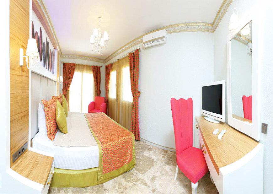 Camelot Boutique Hotel