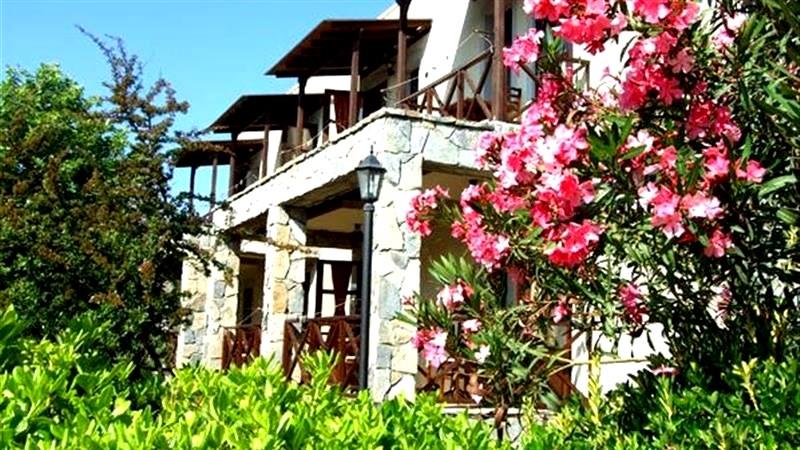 Çapraz Tatil Köyü