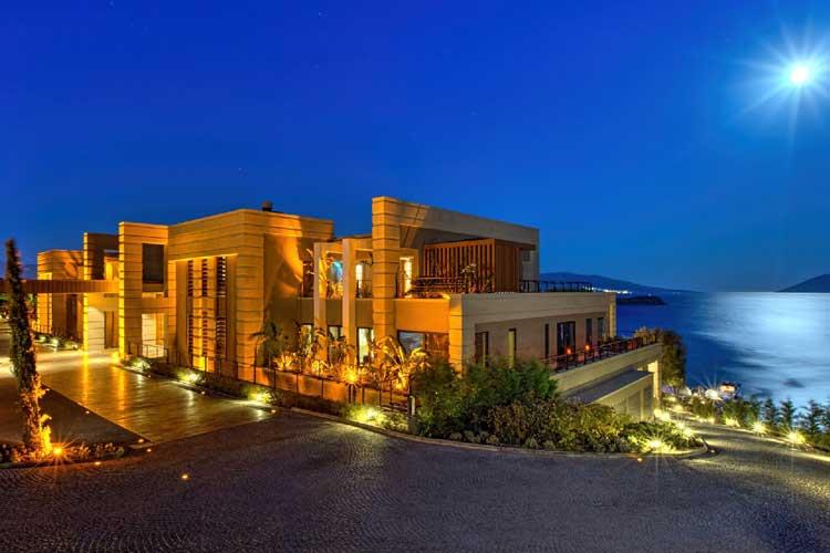 Caresse A Luxury Collection Resort Spa