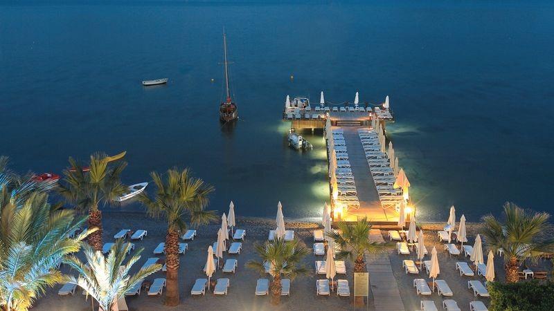 Cettia Beach Resort Hotel
