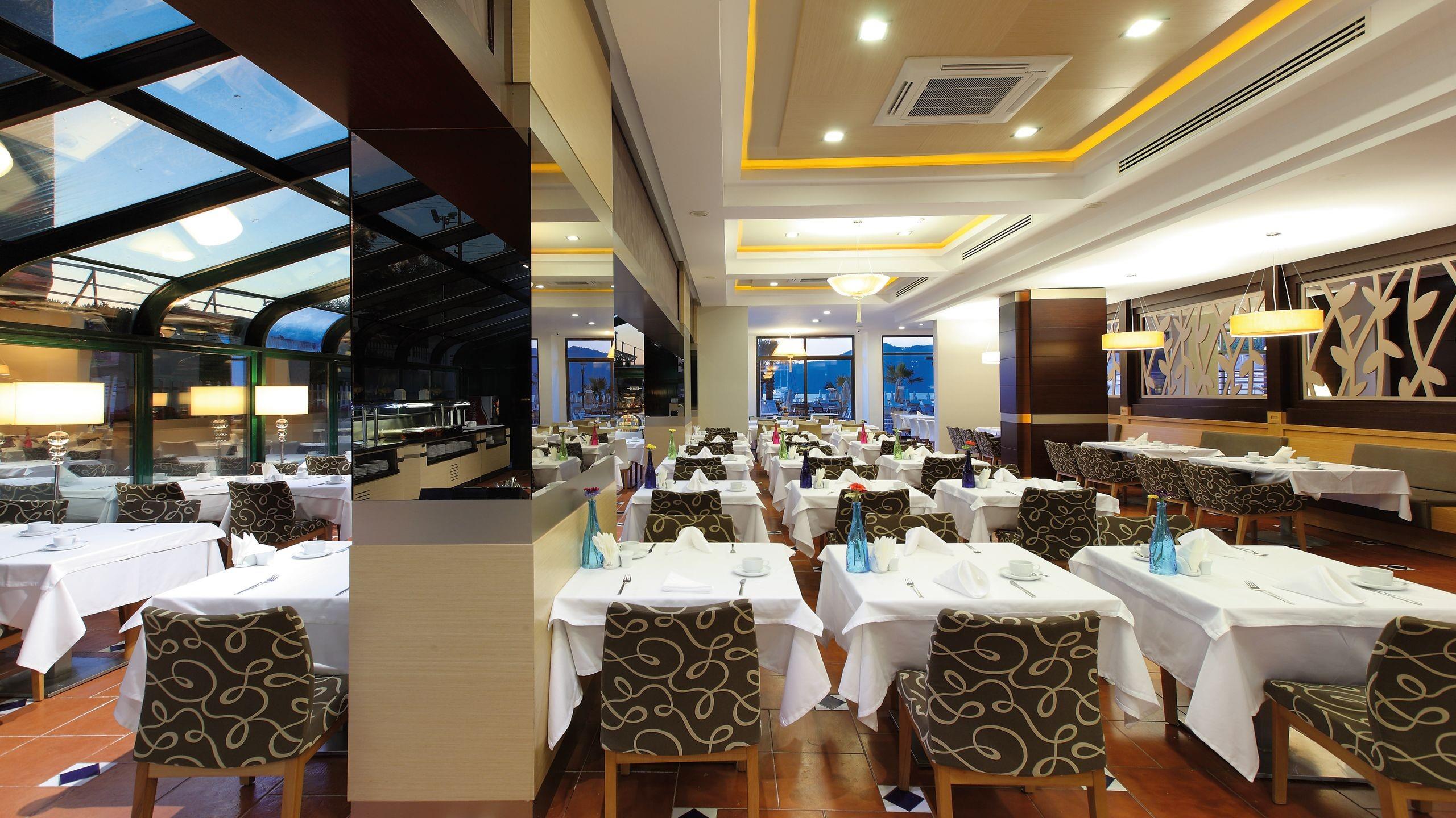 Cettia Beach Resort Hotel