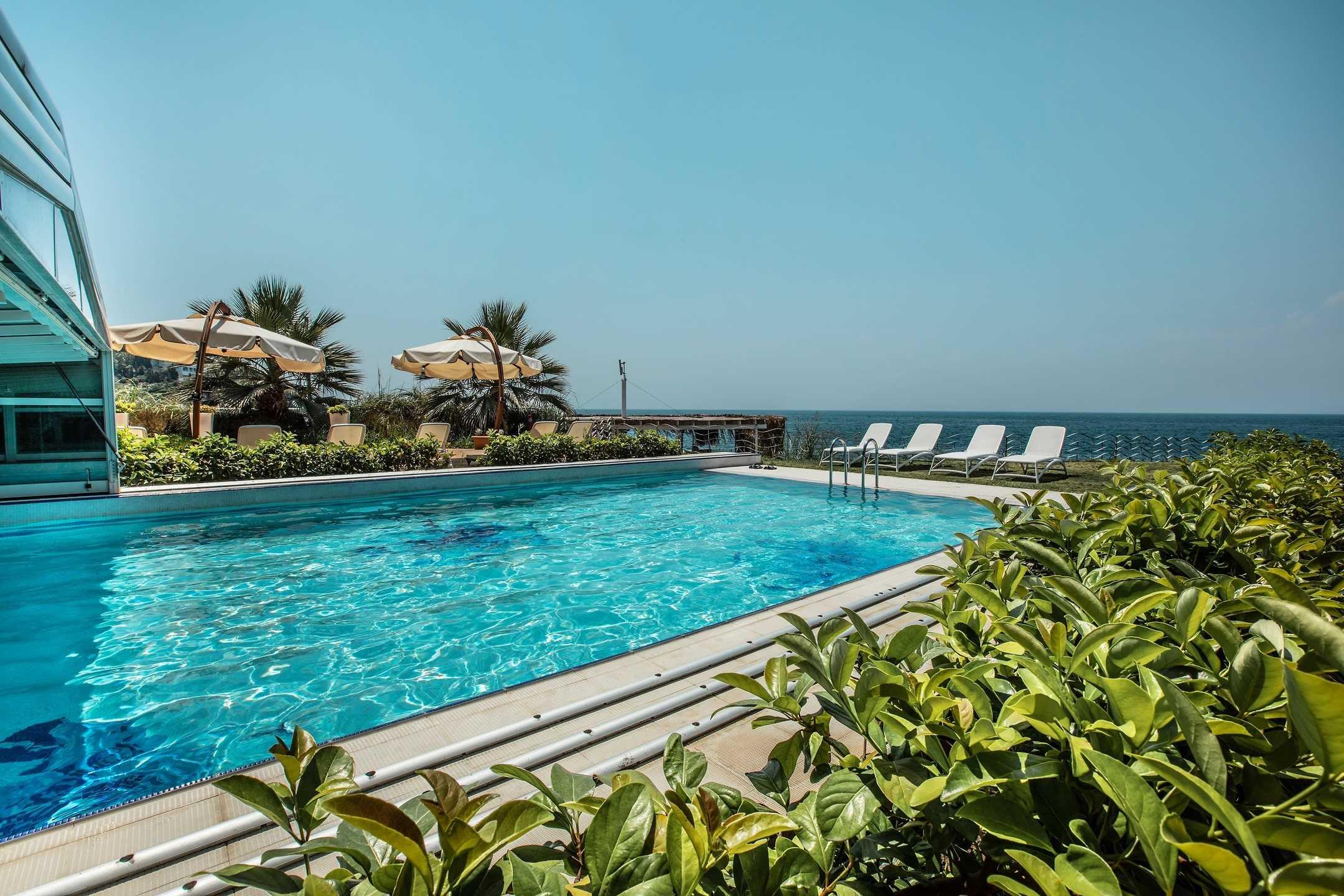 Charisma De Luxe Hotel