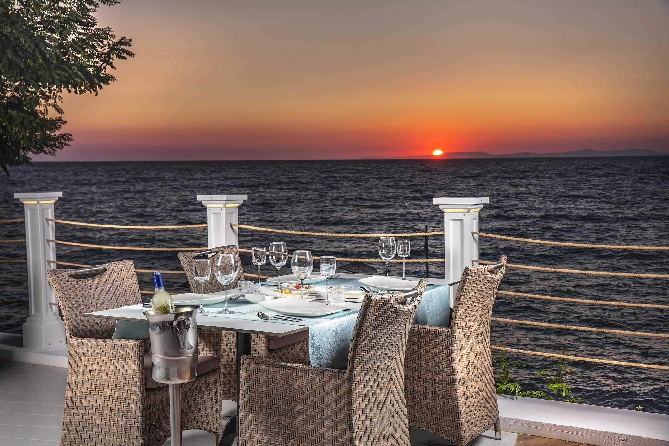 Charisma De Luxe Hotel