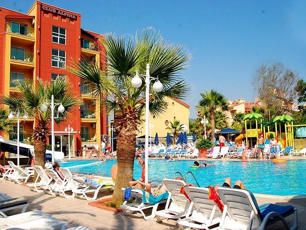 Club Alpina Apartments