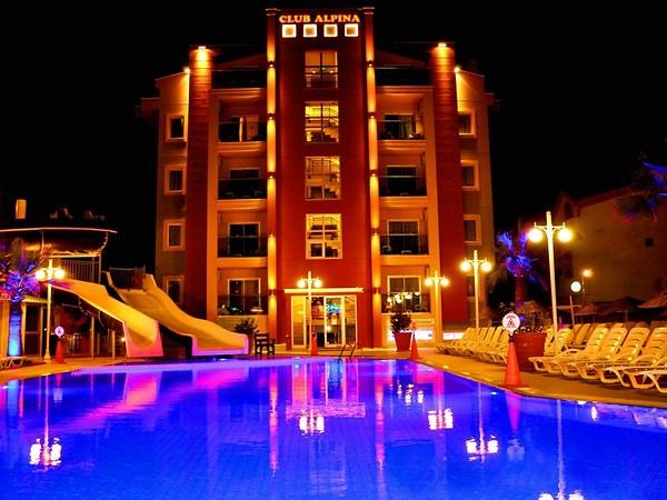 Club Alpina Apartments