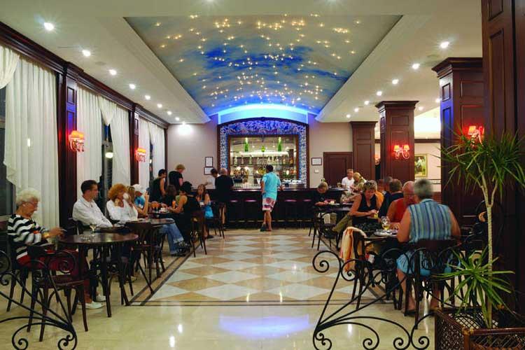 Club Cactus Paradise