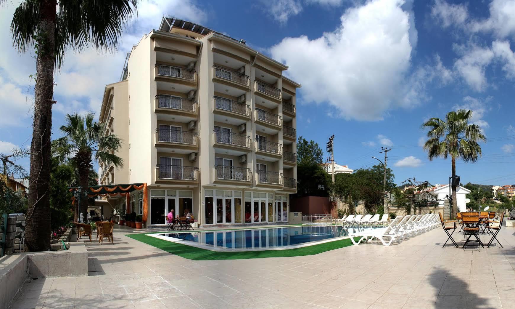 Club Dorada Hotel