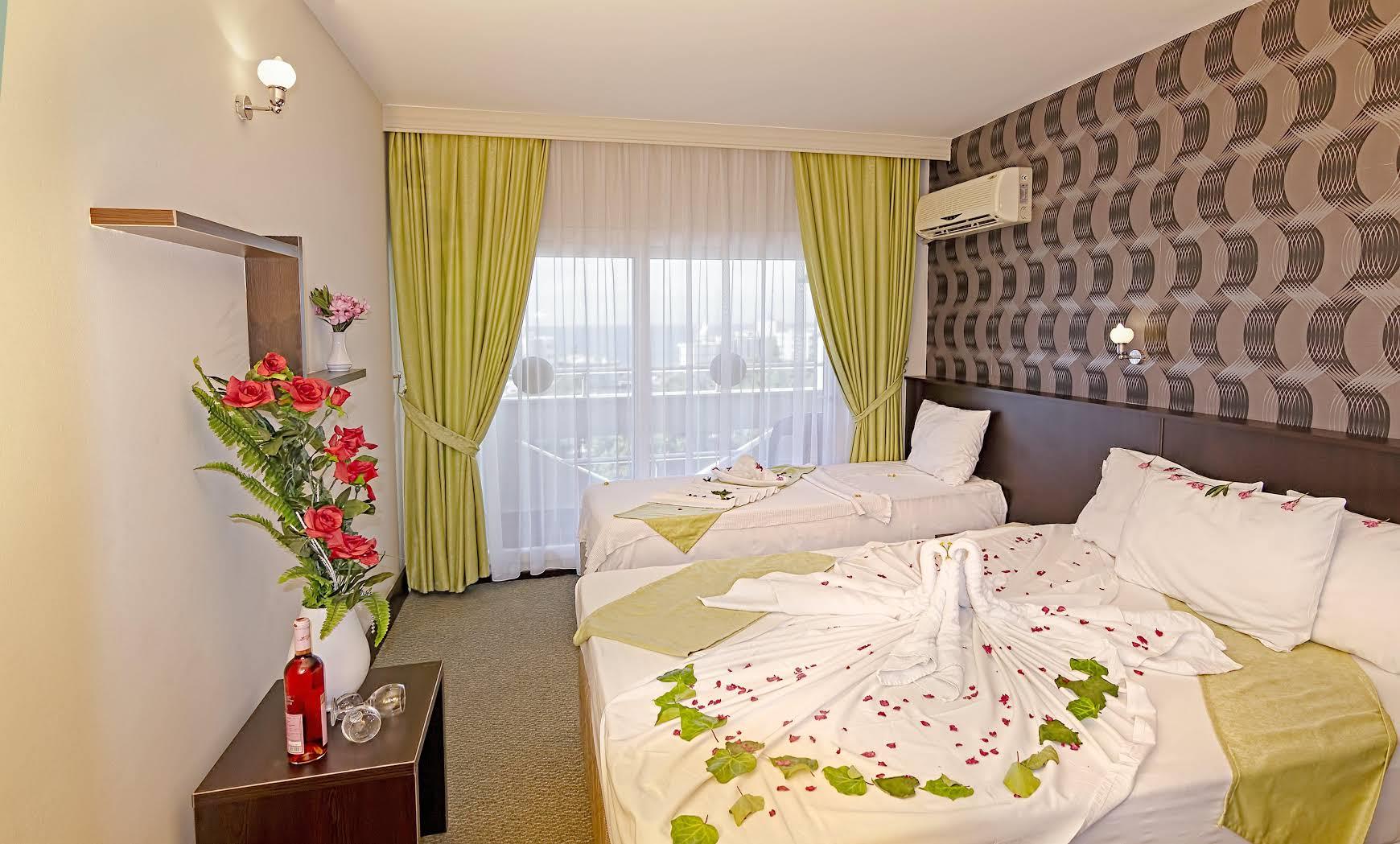 Club Green Gold Hotel