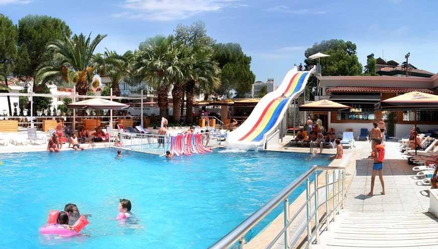 Club Munamar Beach Resort