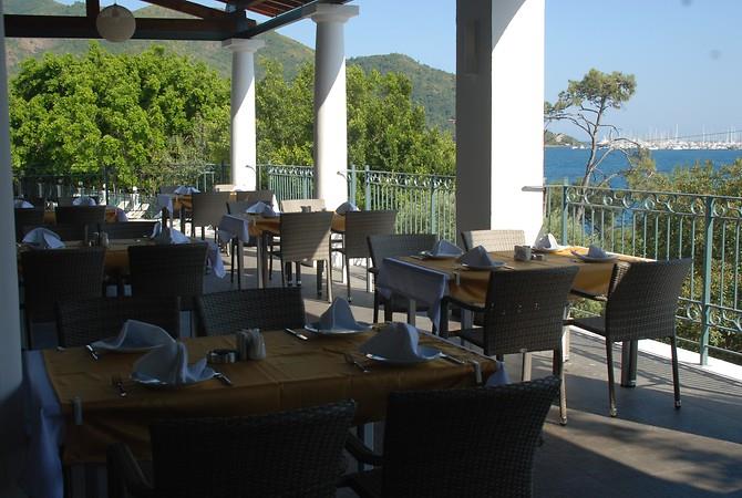 Club Nimara Beach Resort