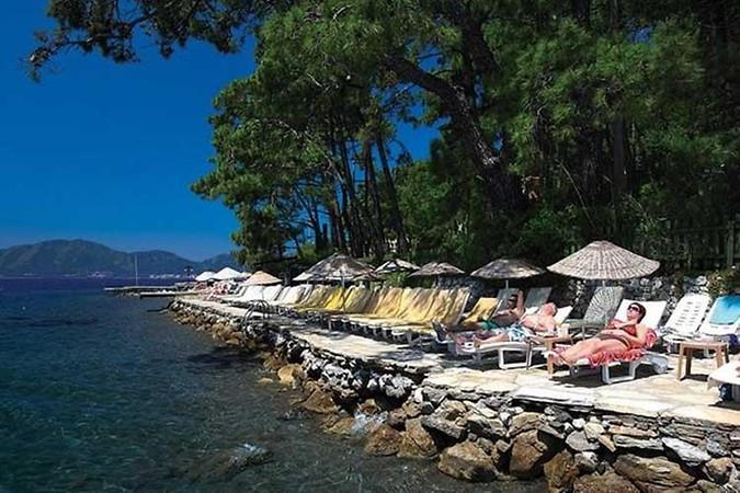 Club Nimara Beach Resort