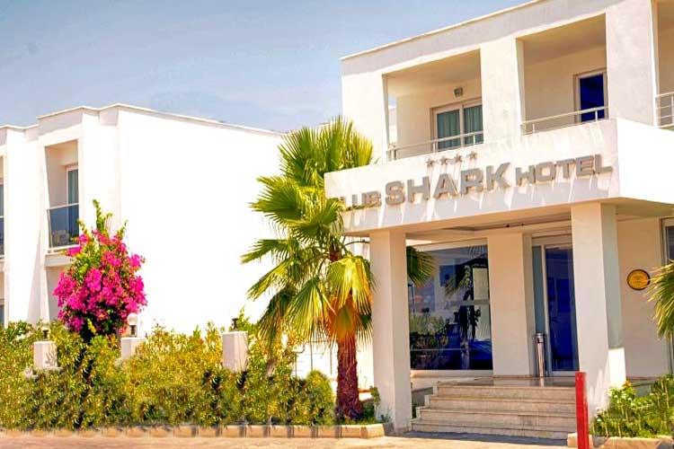 Club Shark Otel