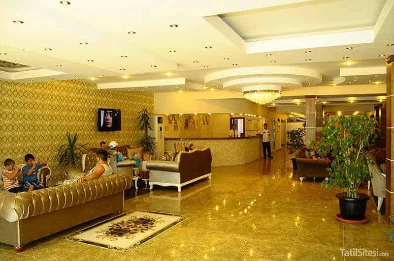 Club Tess Hotel