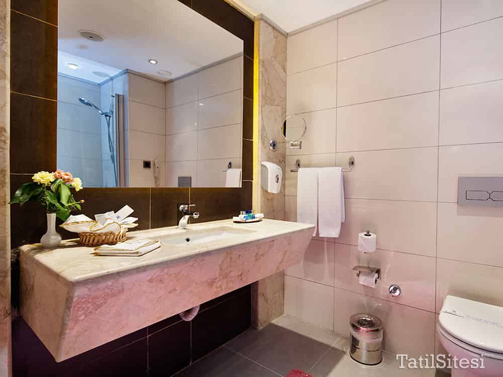 Colossae Thermal Spa Hotel