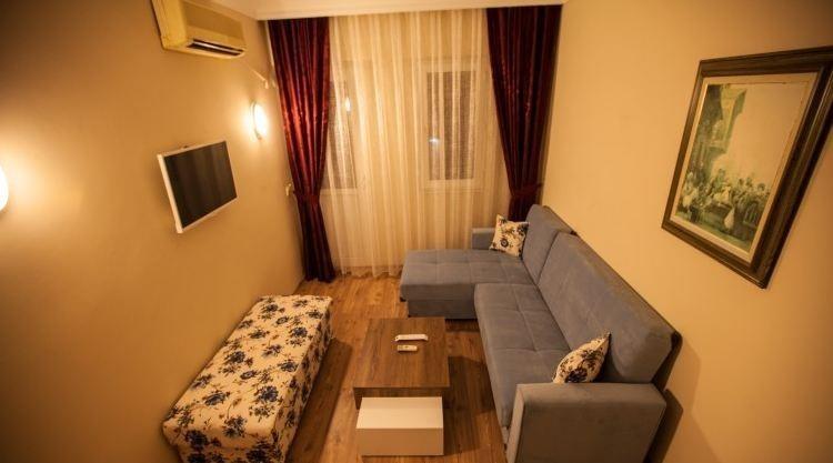 Comet Deluxe Hotel