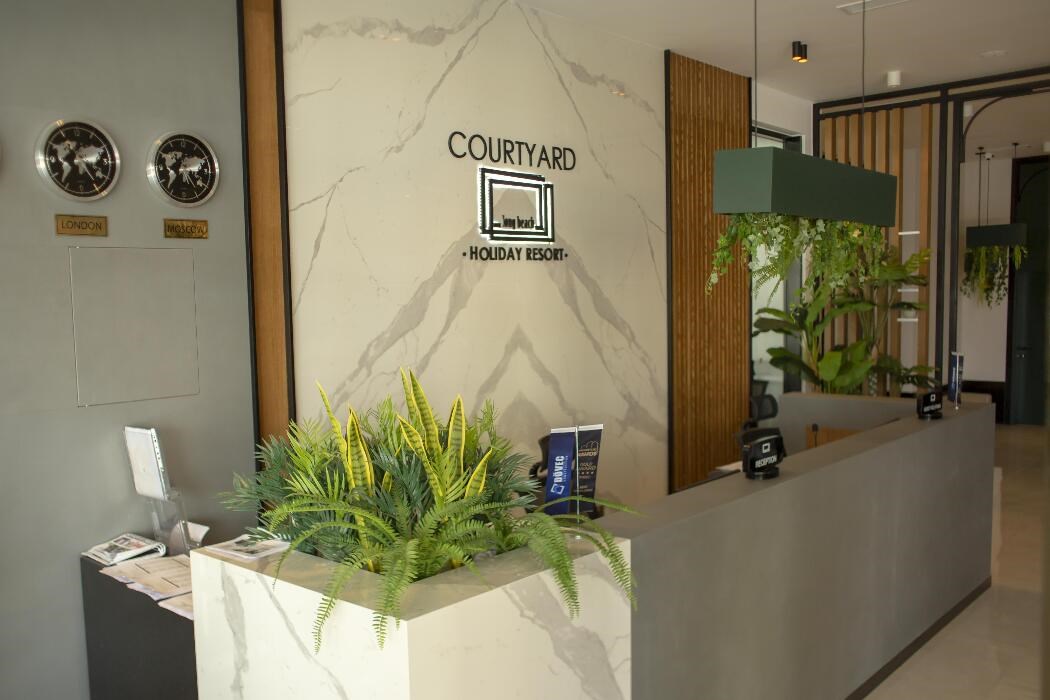 Courtyard Long Beach