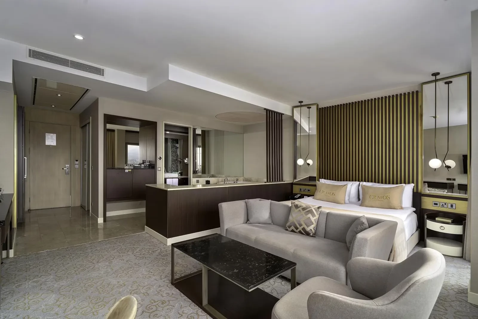 Cratos Premium Hotel Port Spa