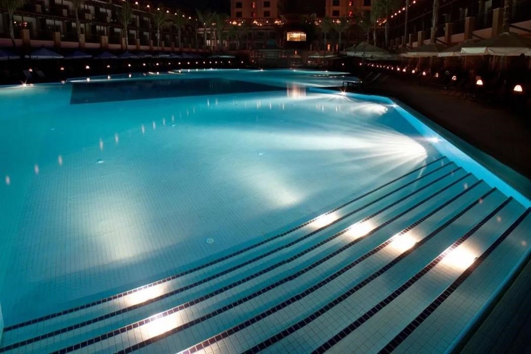 Cratos Premium Hotel Port Spa