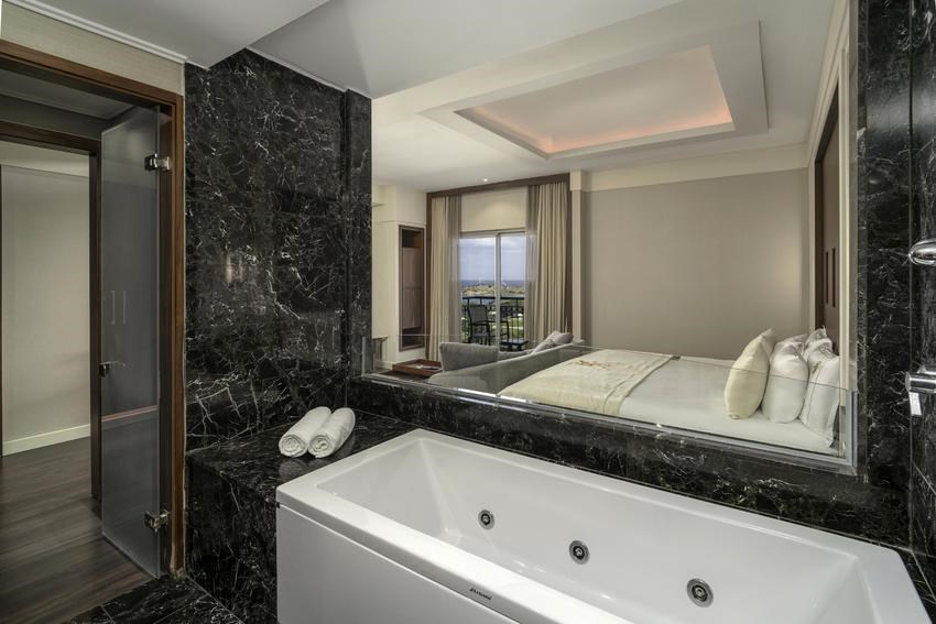 Cratos Premium Hotel Port Spa