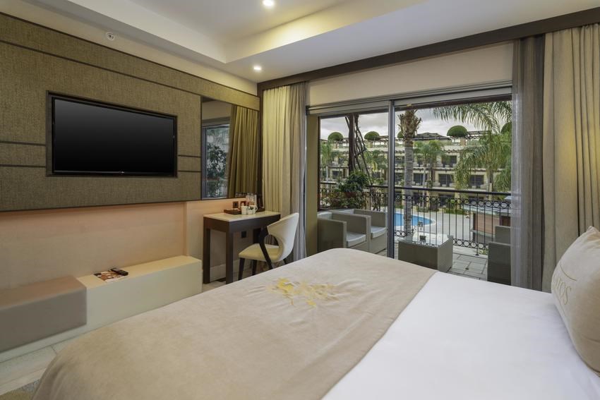 Cratos Premium Hotel Port Spa