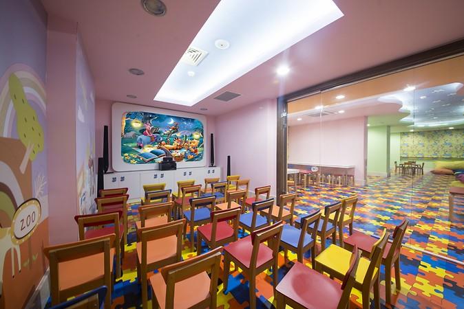 Crew Ramada Resort Lara