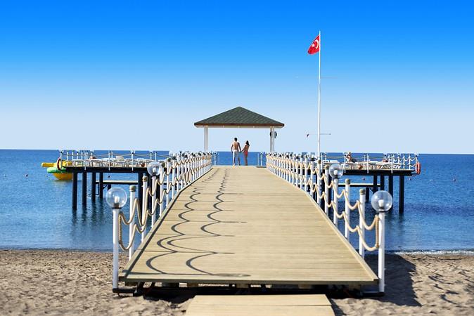 Crew Ramada Resort Lara