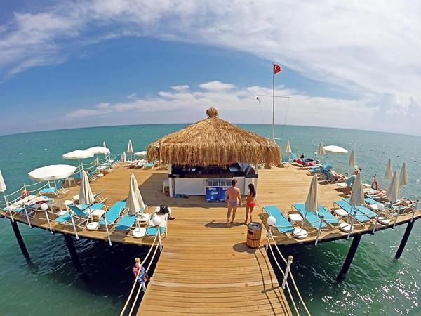 Crew Ramada Resort Lara